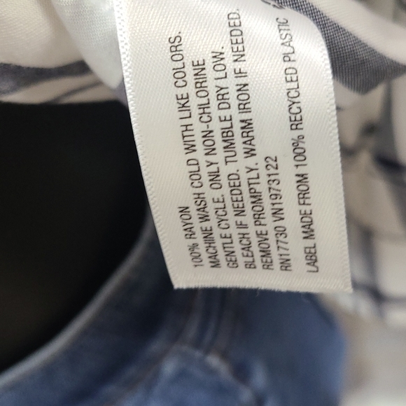 A New Day Plaid Any Day Top - Picture 10 of 11